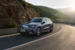 Yeni Elektrikli Mercedes GLC. 10 Dakikada 303 Kilometre