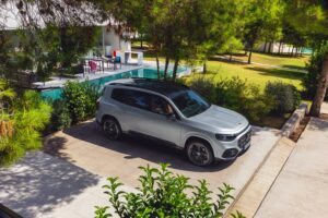 Yeni Elektrikli Mercedes-Benz GLB Türkiye’de Satışa Sunuldu