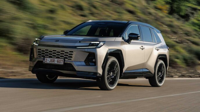 Yeni Toyota RAV4 Tanıtıldı: Altıncı Nesil SUV 2026’da Türkiye’de