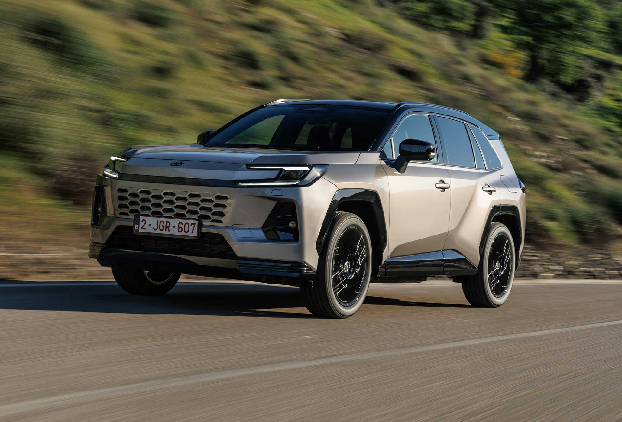 Yeni Toyota RAV4 Tanıtıldı: Altıncı Nesil SUV 2026’da Türkiye’de