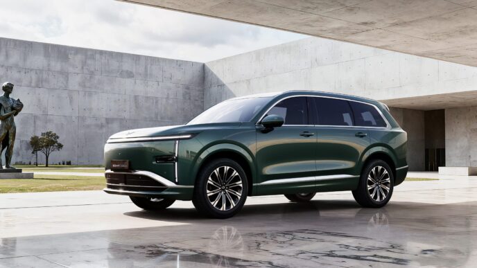 Wuling Starlight L PHEV: 780 Km Menzilli, 6 Kişilik Dev SUV Kuzey Amerika'yı Hedefliyor