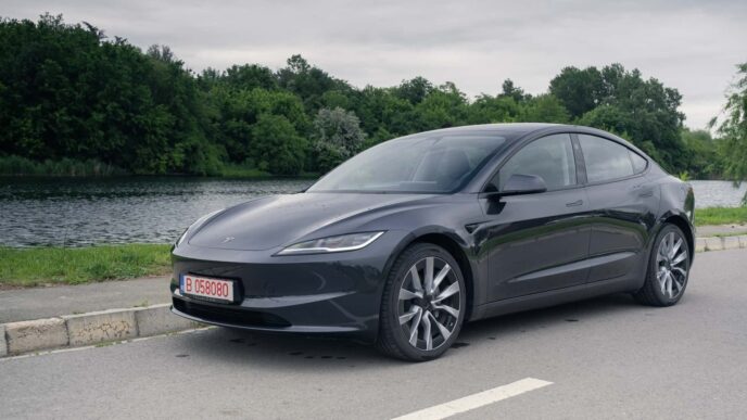 Tesla Model 3 Batarya Degradasyonu: LFP Rakiplerini Geride Bıraktı