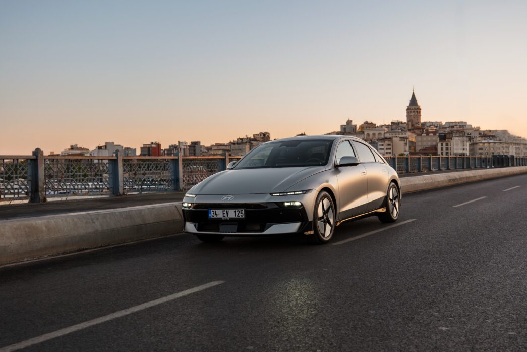 Yeni Hyundai IONIQ 6 Türkiye’de: 680 Km Menzil ve Bluelink