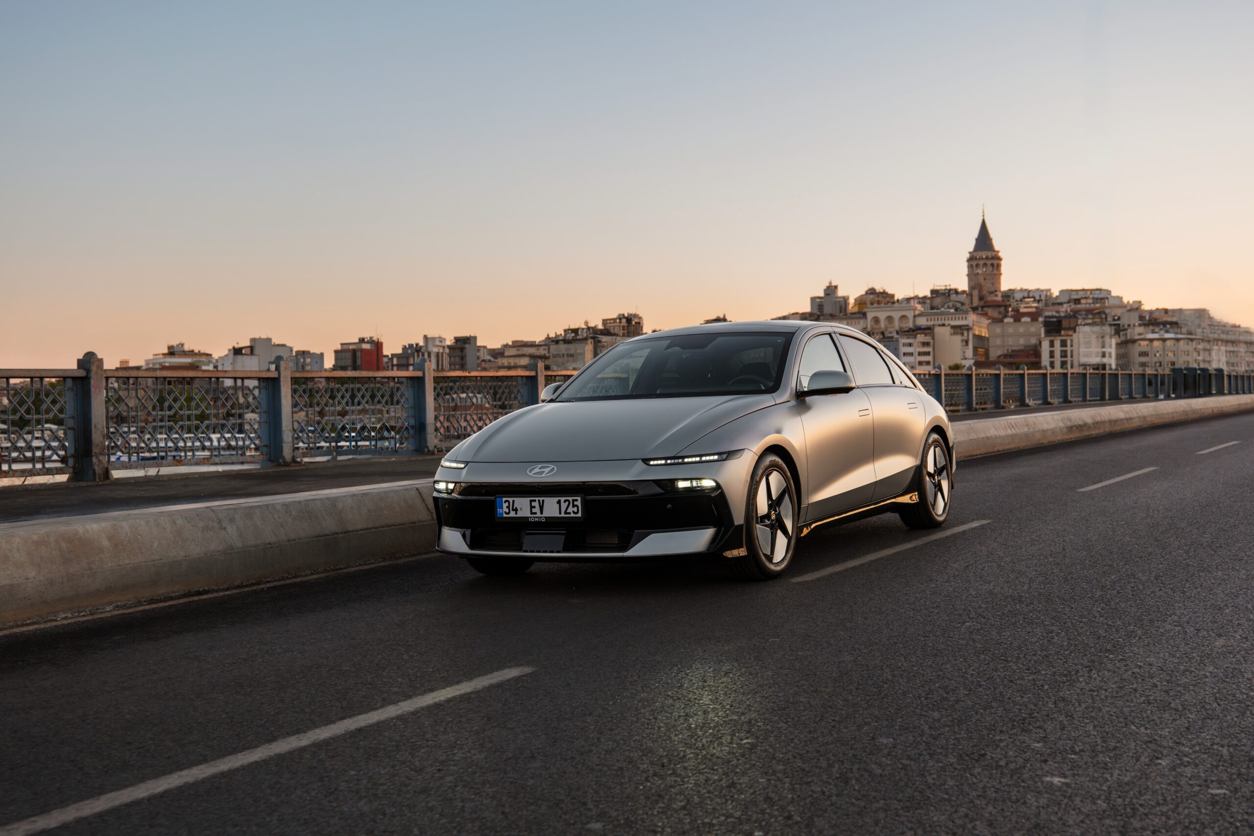 Yeni Hyundai IONIQ 6 Türkiye’de: 680 Km Menzil ve Bluelink