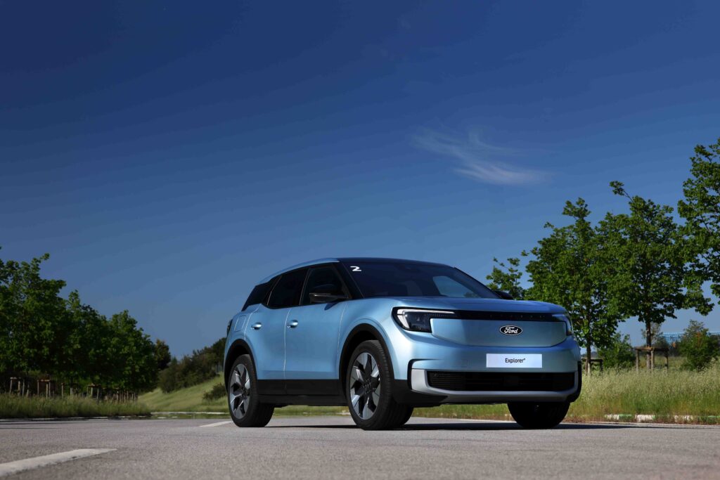 Ford Capri ve Explorer Yeni LFP Bataryayla Daha Uzun Menzil Sunuyor