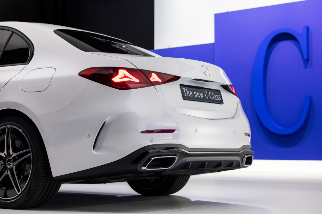 Yeni Mercedes-Benz C-Serisi tanıtıldı: MB.OS ve 395 HP’lik hibrit