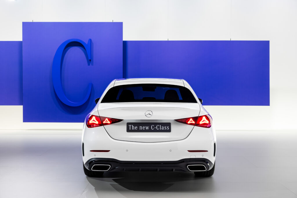 Yeni Mercedes-Benz C-Serisi tanıtıldı: MB.OS ve 395 HP’lik hibrit