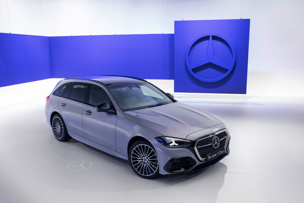 Yeni Mercedes-Benz C-Serisi tanıtıldı: MB.OS ve 395 HP’lik hibrit
