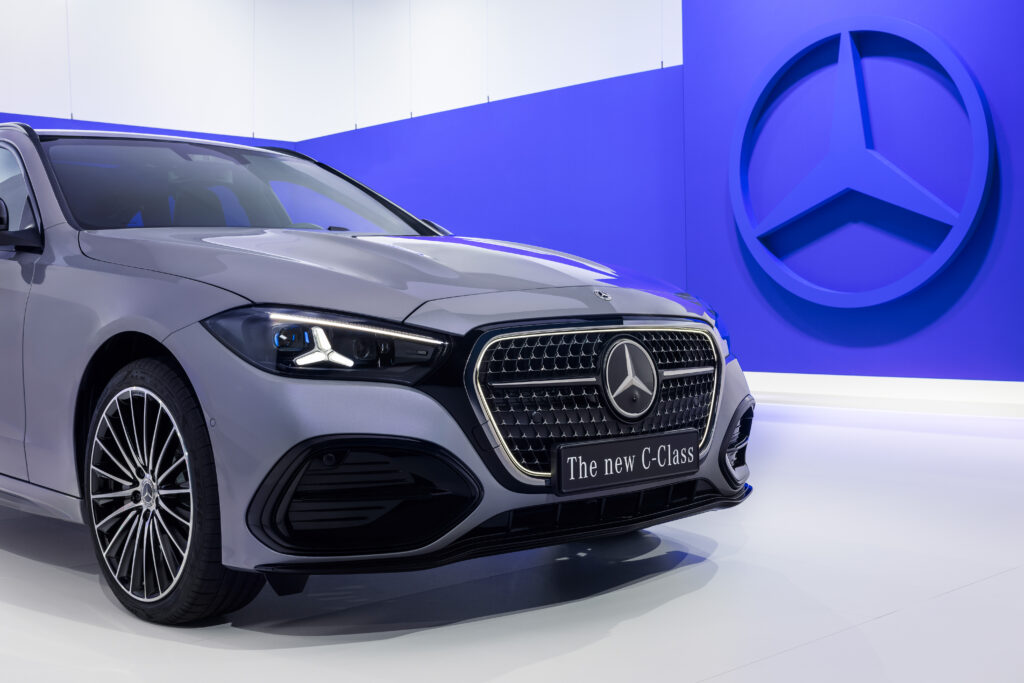 Yeni Mercedes-Benz C-Serisi tanıtıldı: MB.OS ve 395 HP’lik hibrit