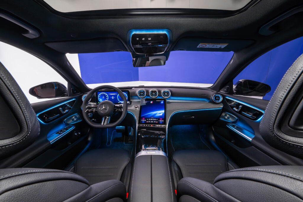Yeni Mercedes-Benz C-Serisi tanıtıldı: MB.OS ve 395 HP’lik hibrit