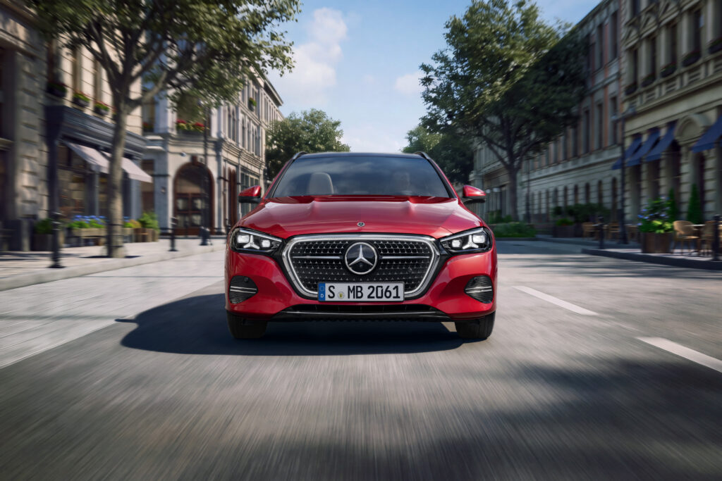 Yeni Mercedes-Benz C-Serisi tanıtıldı: MB.OS ve 395 HP’lik hibrit