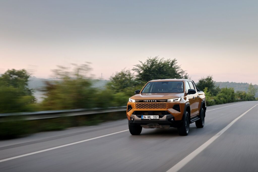 Yeni Toyota Hilux Türkiye’de satışa çıktı: İşte fiyatı ve özellikleri