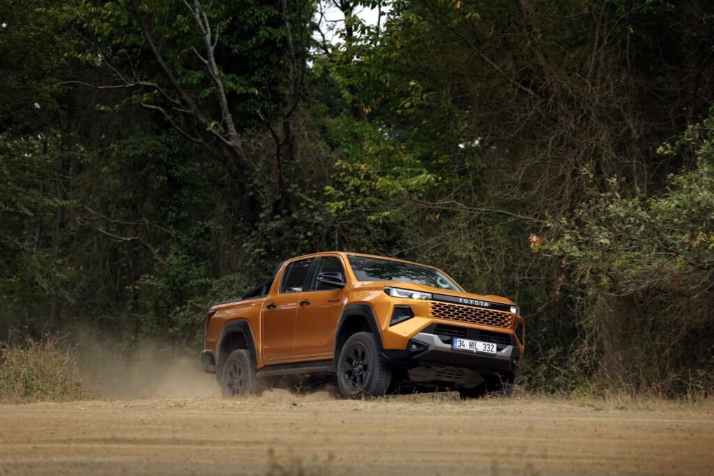 Yeni Toyota Hilux Türkiye’de satışa çıktı: İşte fiyatı ve özellikleri