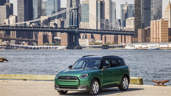 MINI Countryman Elektrikli Dev Zam gördü. Fiyatı 3.844.600 TL Oldu