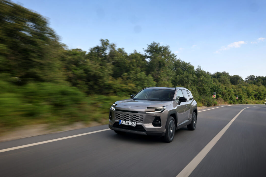 2026 Yeni Toyota RAV4 test sürüşü