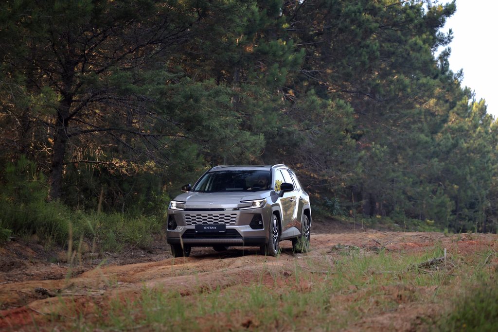 2026 Yeni Toyota RAV4 test sürüşü
