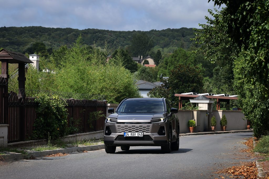 2026 Yeni Toyota RAV4 test sürüşü