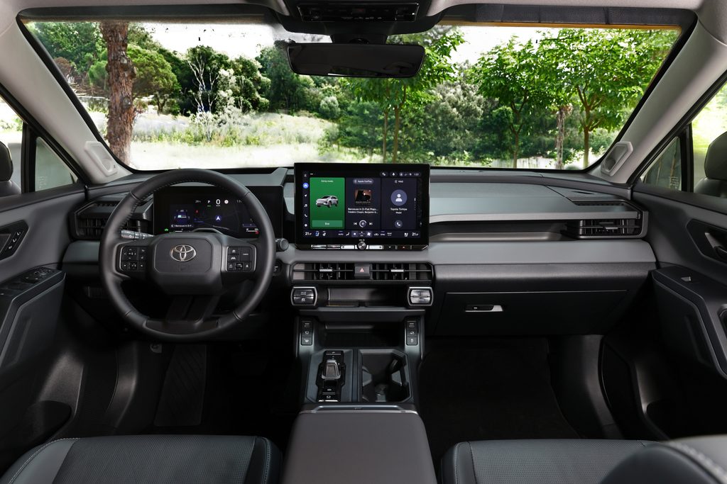 2026 Yeni Toyota RAV4 test sürüşü
