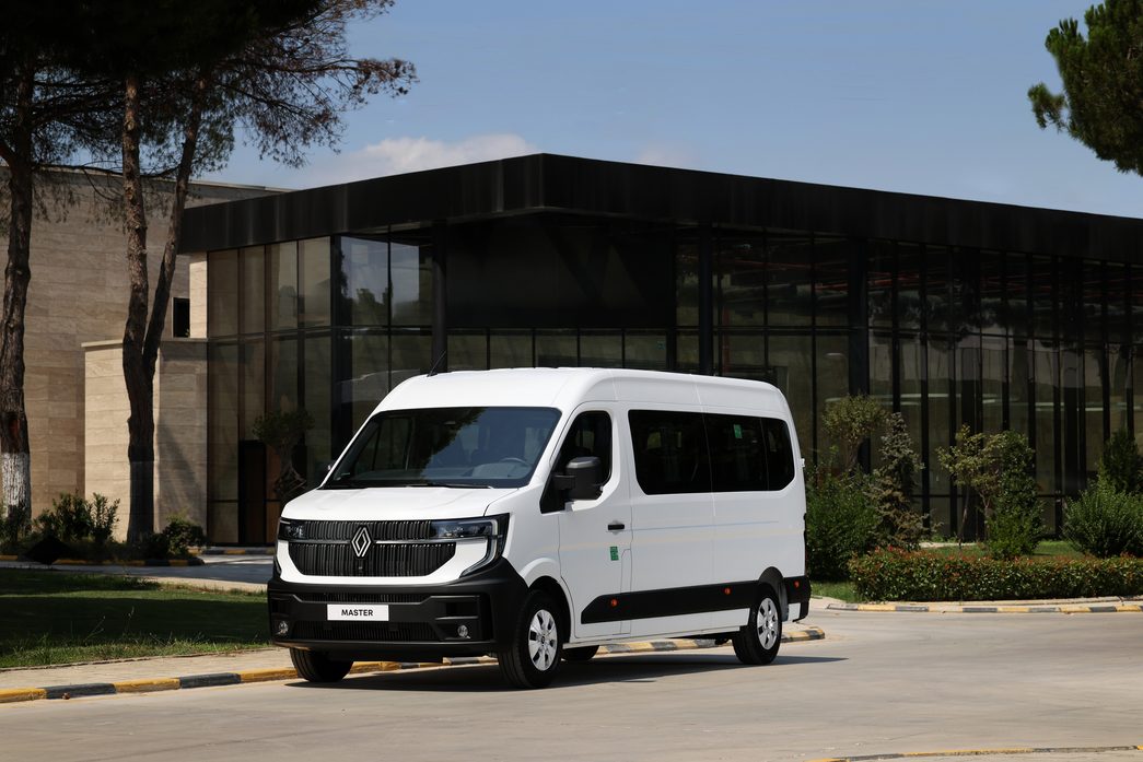Yeni Renault Master Minibüs ve Açık Kasa Satışa Çıktı
