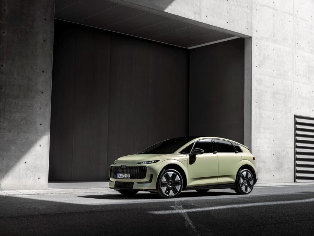 Audi A2 e-tron'un önden görünümü, Pistachio yeşili gövde rengiyle