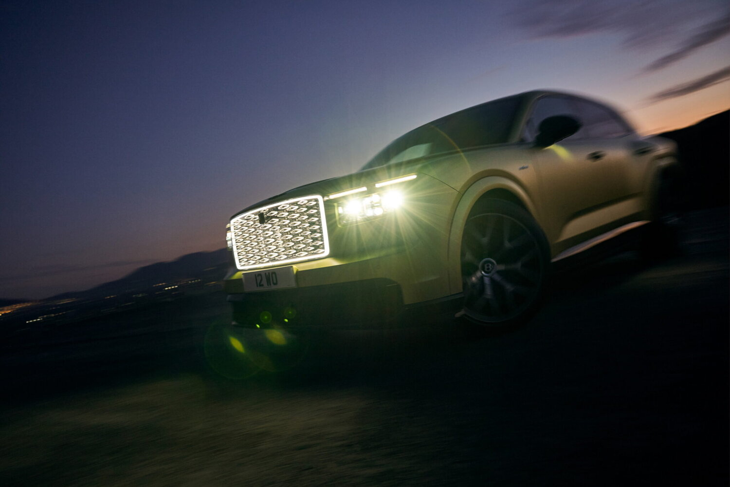 Bentley Torcal arka stop lambası tasarım detayı