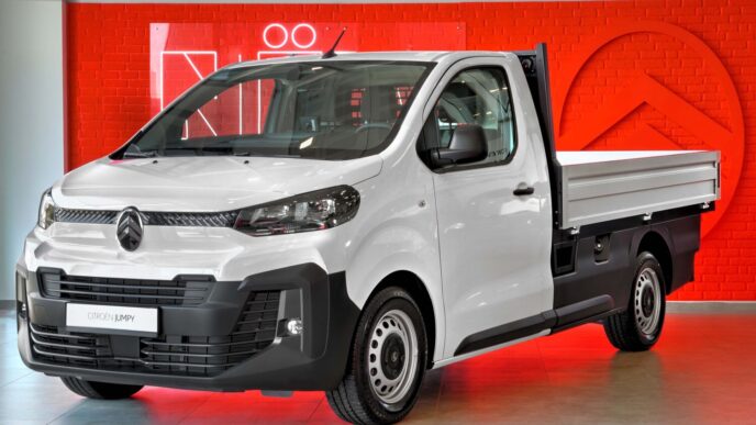 Tofaş Bursa fabrikasında üretilen yerli Citroën Jumpy Kamyonet