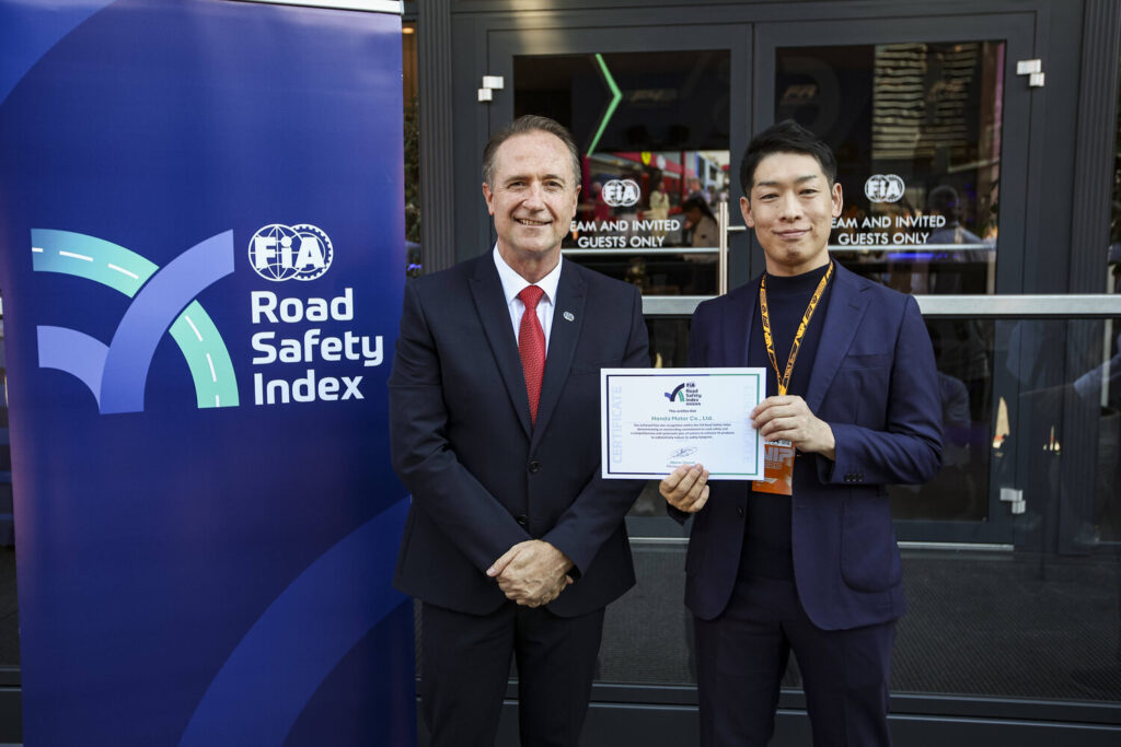 Honda'nın FIA Yol Güvenliği Endeksi 5 yıldız sertifikasını aldığı tören
