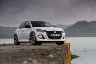Yeni Peugeot E-208 GTi ön tasarım