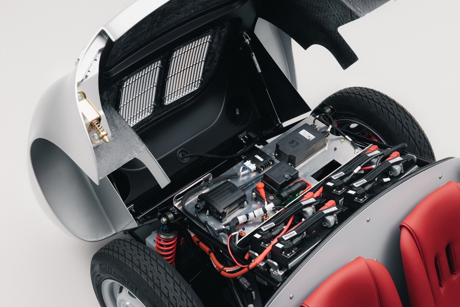 Porsche 550J'nin elektrik motoru ve batarya bölümü