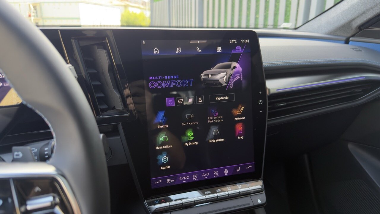 Renault Scenic E-Tech Multi-Sense ekranı