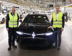 Tofaş CEO’su Cengiz Eroldu ve Opel CEO’su Florian Huettl