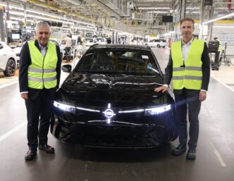 Tofaş CEO’su Cengiz Eroldu ve Opel CEO’su Florian Huettl