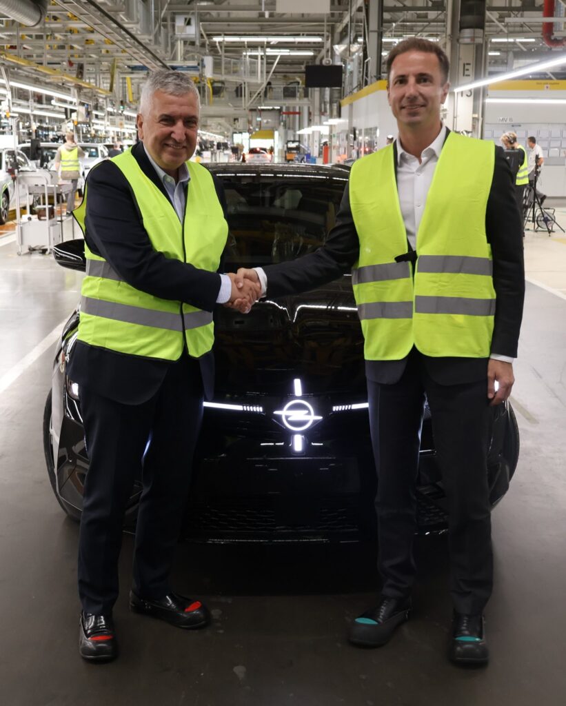 Tofaş CEO’su Cengiz Eroldu ve Opel CEO’su Florian Huettl görüşmesi
