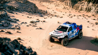 Toyota DKR GR FC Hilux'un parkur testi
