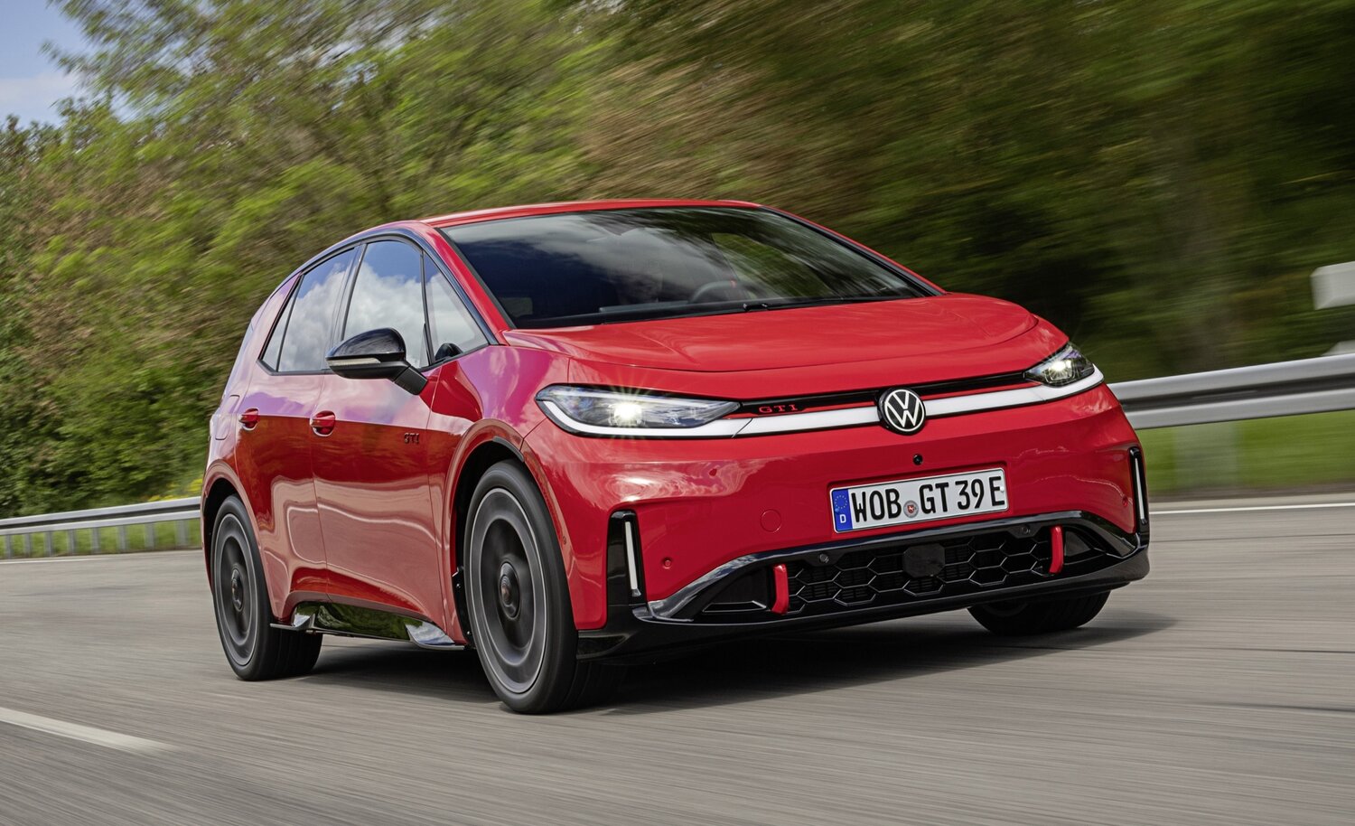 Volkswagen ID.3 GTI ön tasarımı ve LED Matrix farlar