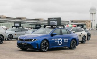 Yeni BMW i3 BMW BERLIN-MARATHON lider aracı