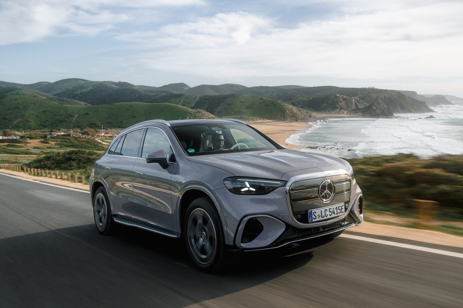 Yeni elektrikli Mercedes-Benz GLC