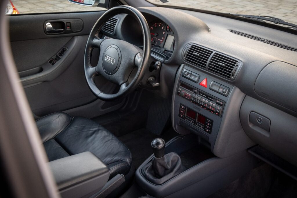 İlk nesil Audi A3 iç mekân