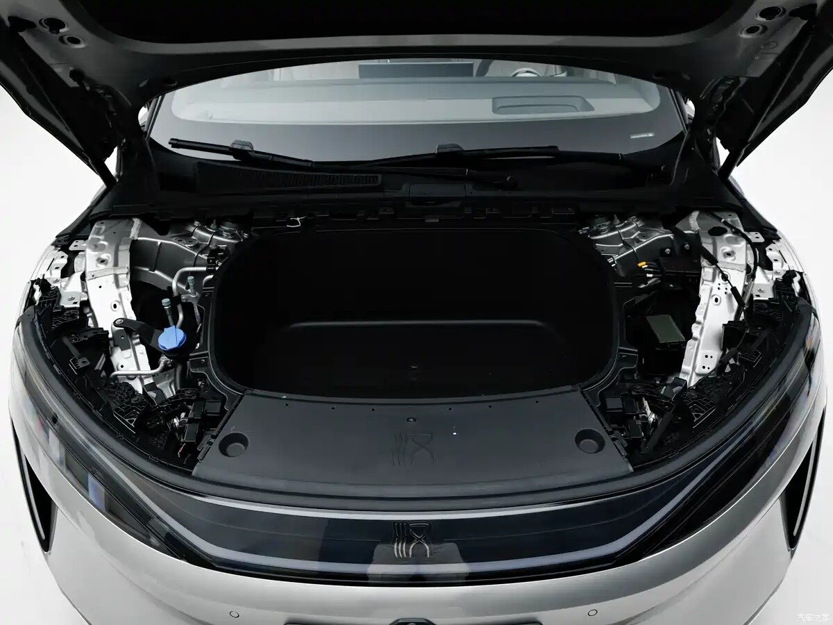 BYD Da Han EV ön bagaj (frunk) bölümü