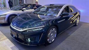 BYD Da Han EV önden 3/4 görünüm