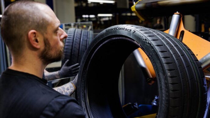 Continental SportContact 7 UHP lastik üretimi