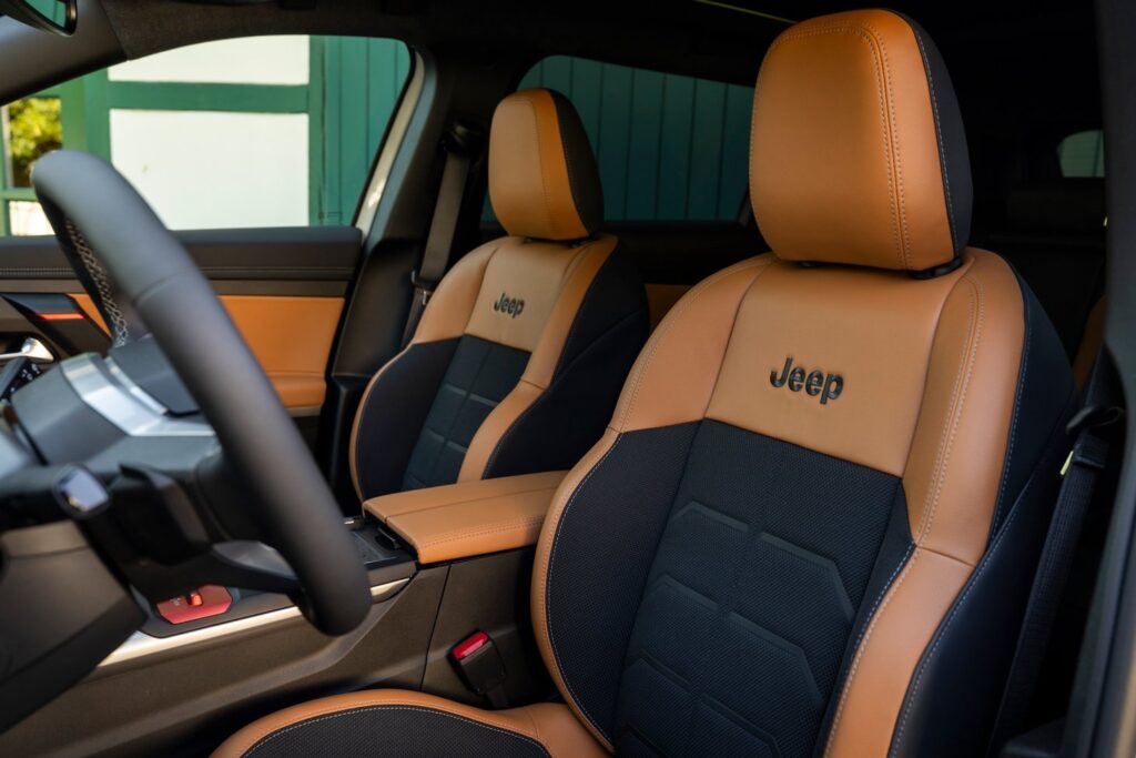 Jeep Compass Summit iç mekân