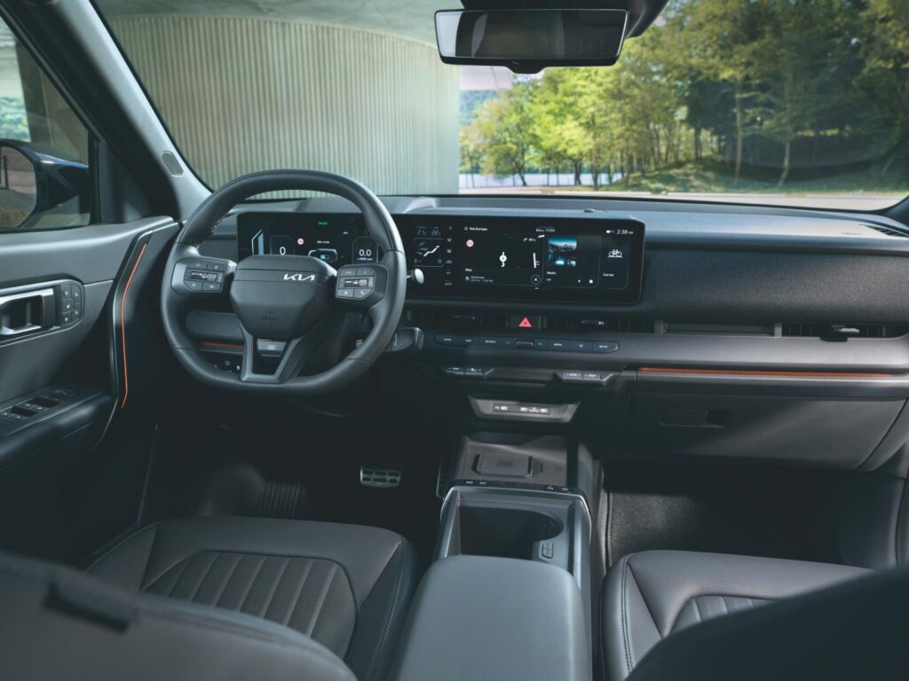 Kia Seltos iç mekân ve 12,3 inç ekranlar