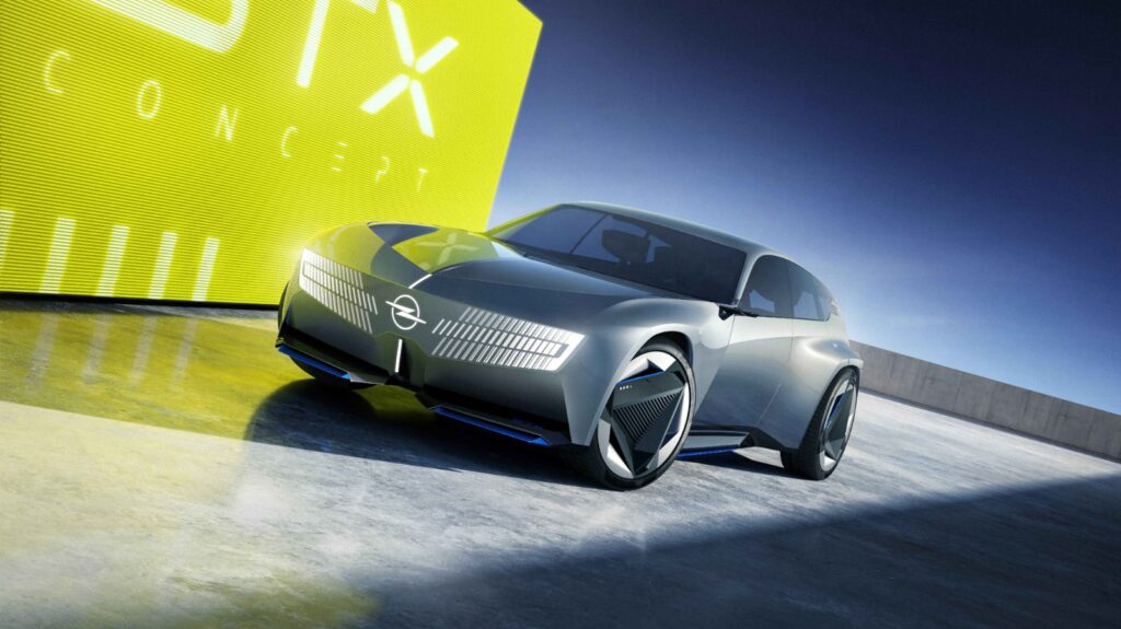 Opel STX Concept ön üç çeyrek görünüm