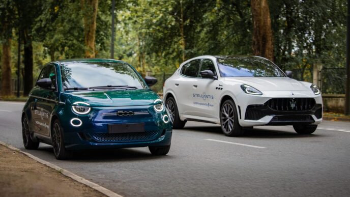 Stellantis ve Wayve Fiat 500e ile Maserati Grecale test araçları