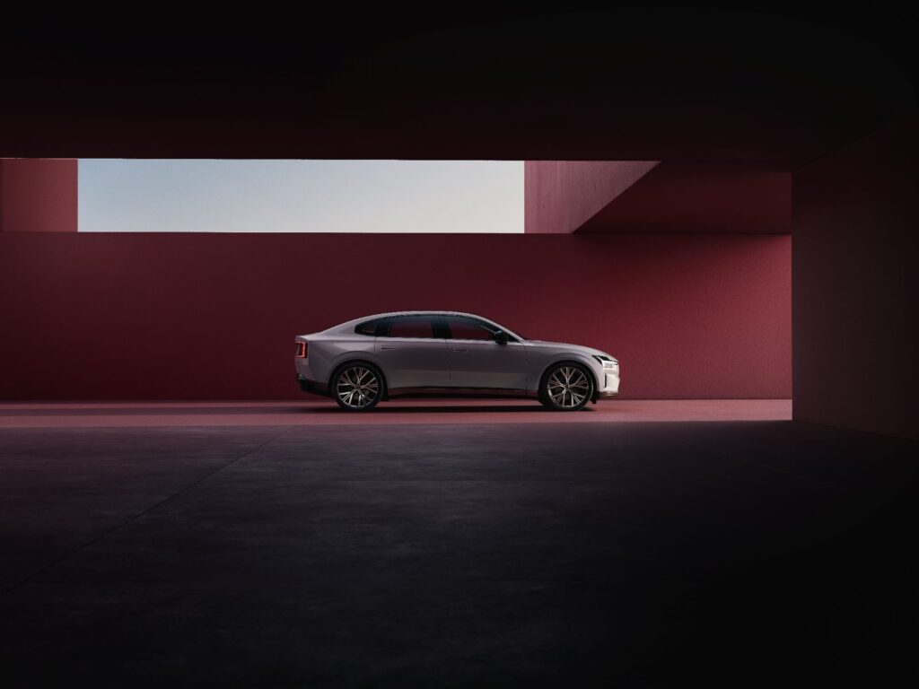 Yeni Volvo ES90 yan profil